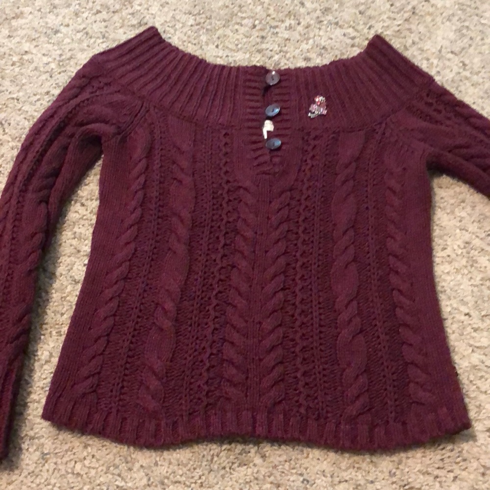 American Eagle Outfitters sweater